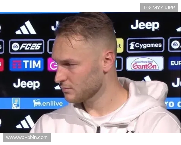 图多尔督促库普梅纳斯快掷边线球保持节奏并最终促成球队破门成功 图多尔督促库普梅纳斯快掷边线球保持节奏并最终促成球队破门成功